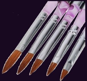 Tipos de pinceles para uñas