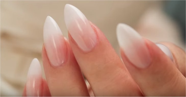 Uñas acrílicas con francesa difuminada - Uñas y Estética Blog