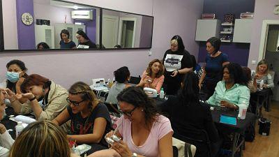 Foto del curso de uñas de acrílico y gel Foto del curso de uñas de acrílico y gel