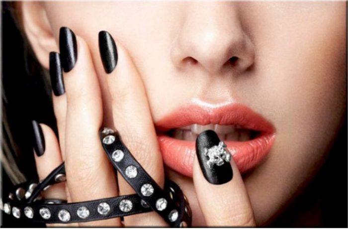 Manicura efecto cuero Manicura efecto cuero
