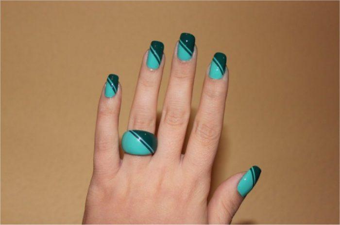 Imagen de portada de blog, Francesa diagonal en uñas, una forma distinta