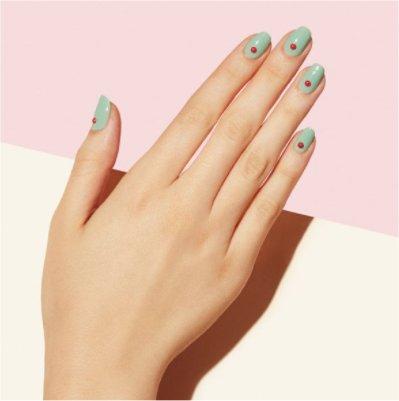 Manicura minimalista Manicura minimalista