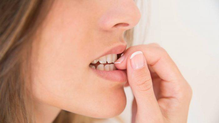 comerse las uñas