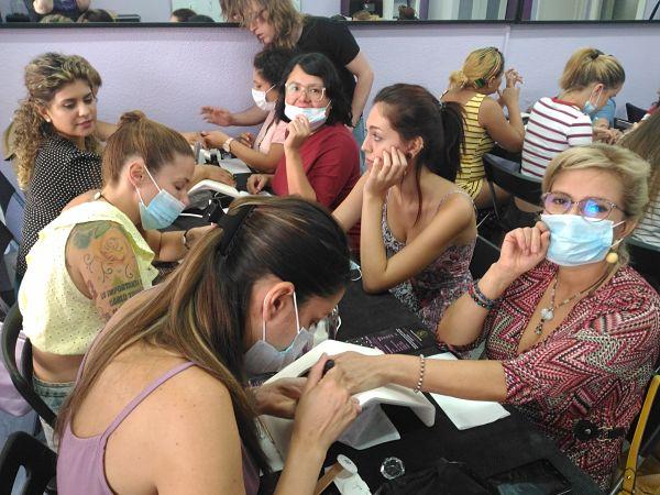 Foto de las alumnas del curso de acrílico y gel día 12/08/18 Foto de las alumnas del curso de acrílico y gel día 12/08/18