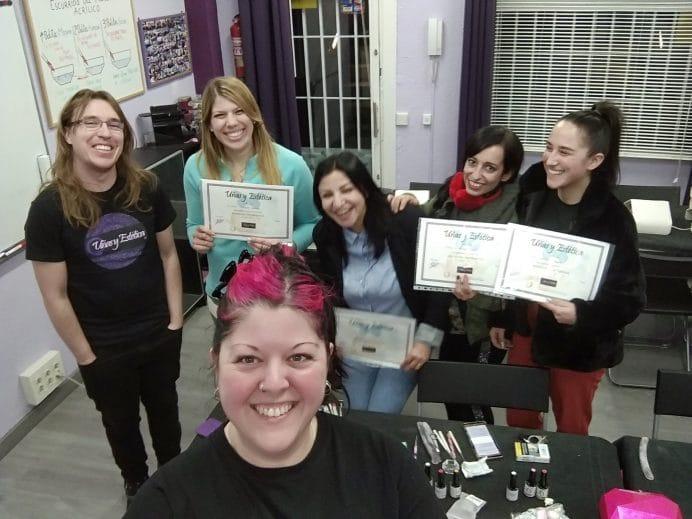 Foto con las alumnas del curso de uñas completo profesional. Convocatoria de Enero 2019 Foto con las alumnas del curso de uñas completo profesional. Convocatoria de Enero 2019