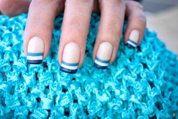 Manicura francesa con twist de color